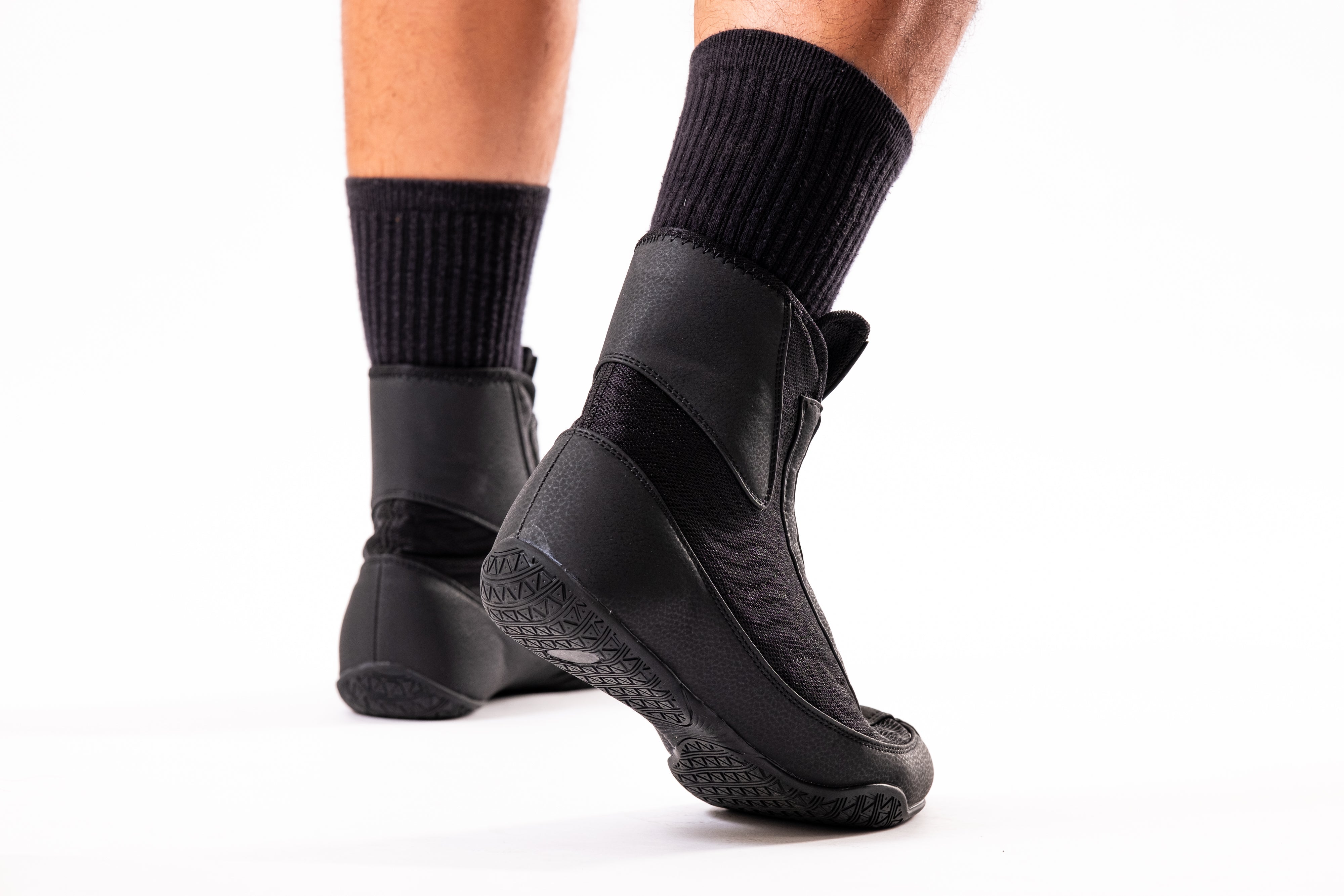 Boxing Shoes vs Wrestling Shoes: What’s the Difference?